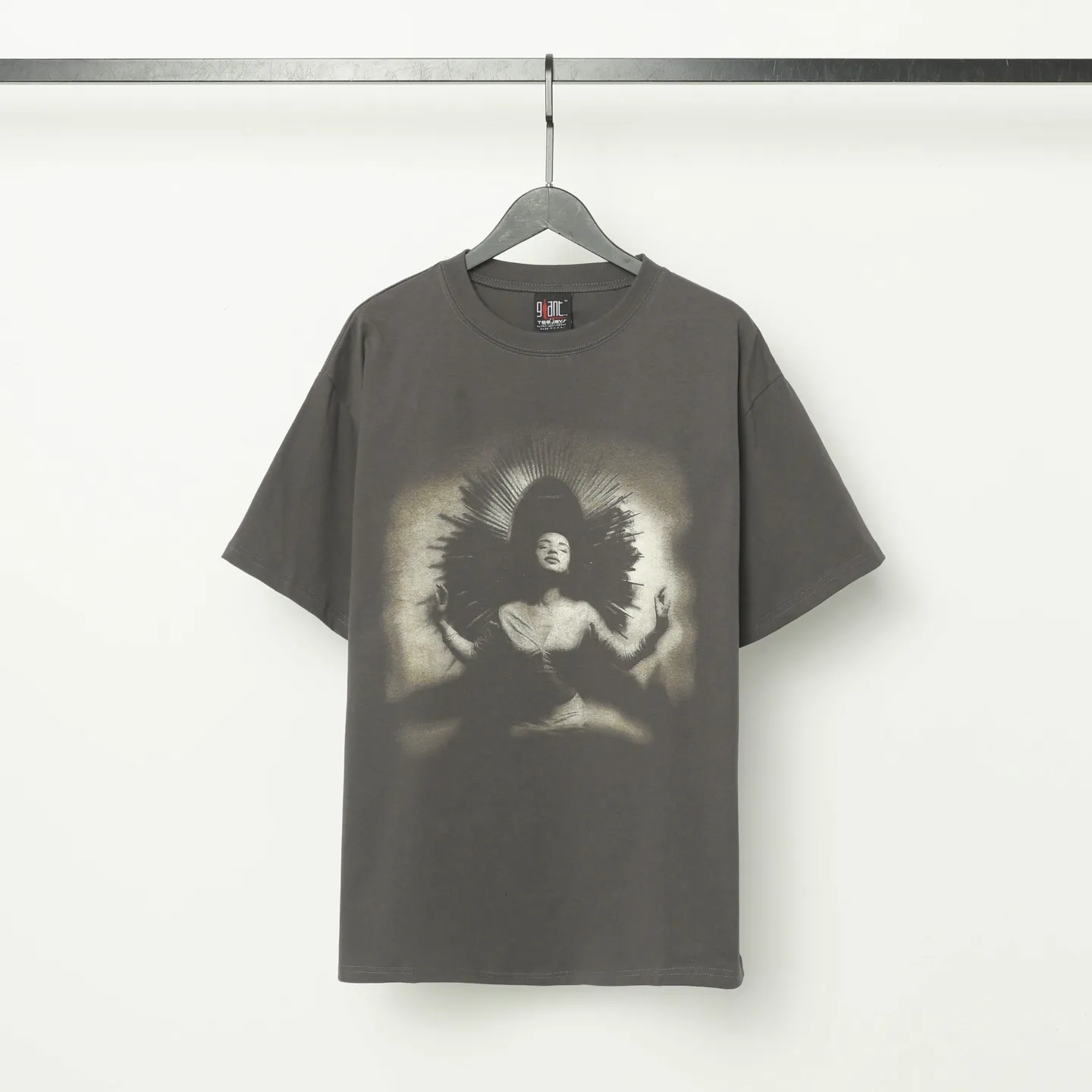 Saint Michael's new summer short-sleeved model number: D3333P110 Color: dark gray Size: S M L XL